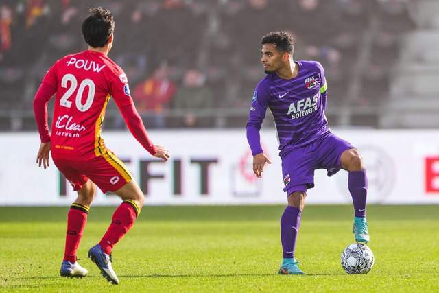 骑士神奇逆转终结绿军11连胜 老鹰大胜尼克斯