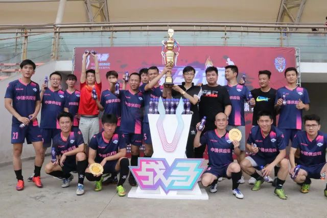 C罗=欧国联最高龄双响球员 他都快40岁了！